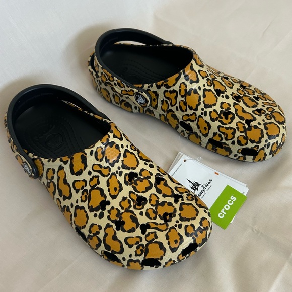 NWT Disney Leopard CROCS - Picture 8 of 14